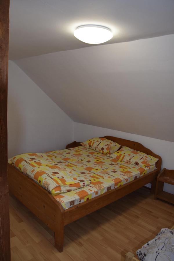 ホテル Cabana Colnic Măgura エクステリア 写真