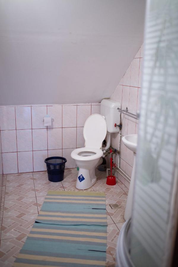 ホテル Cabana Colnic Măgura エクステリア 写真