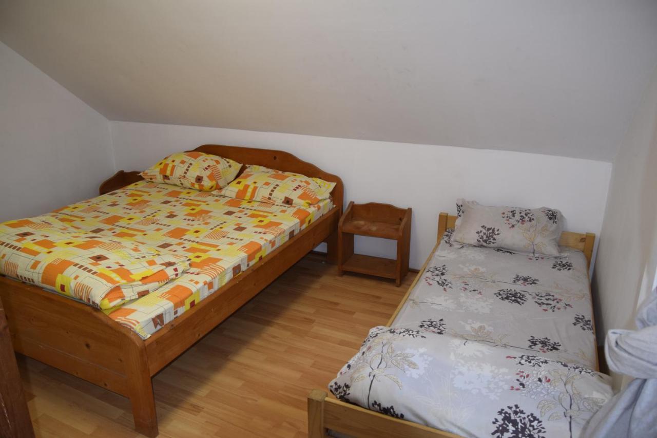 ホテル Cabana Colnic Măgura エクステリア 写真